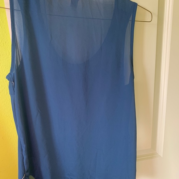 blouse - Picture 3 of 3